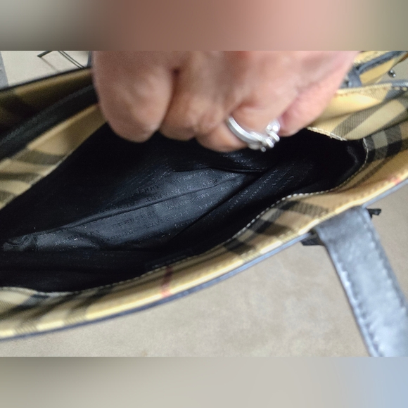 EUC NOVA CHECK BURBERRY PVC VINTAGE TOTE - Picture 9 of 12